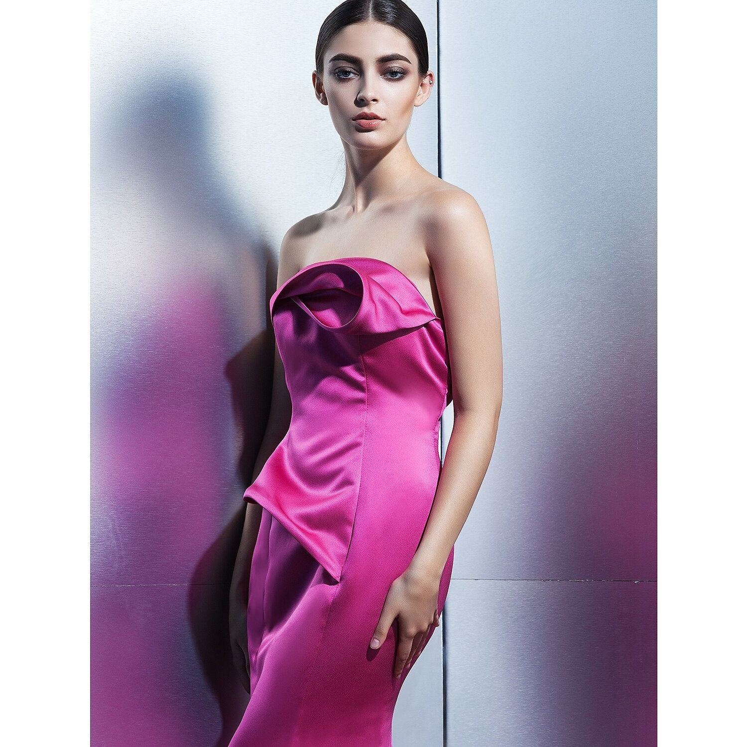 Meerjungfrau/Trompete Elegantes formelles Abendkleid Trägerlos Ärmellos Sweep/Pinsel Schleppe Satin mit Blume